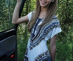 Upskirt panty flash noticed by hunter